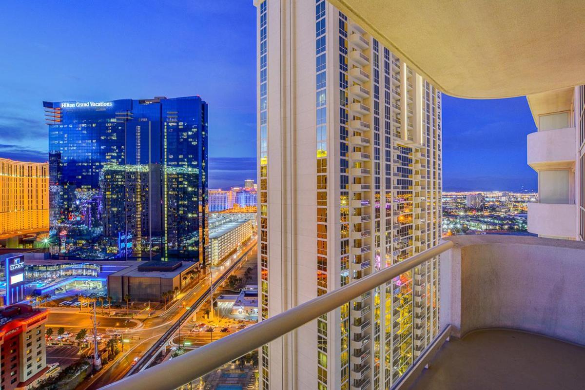 Lucky Gem Penthouse & Luxury Suites At Signature Resort, Balcony Strip View 2605 ลาสเวกัส ภายนอก รูปภาพ